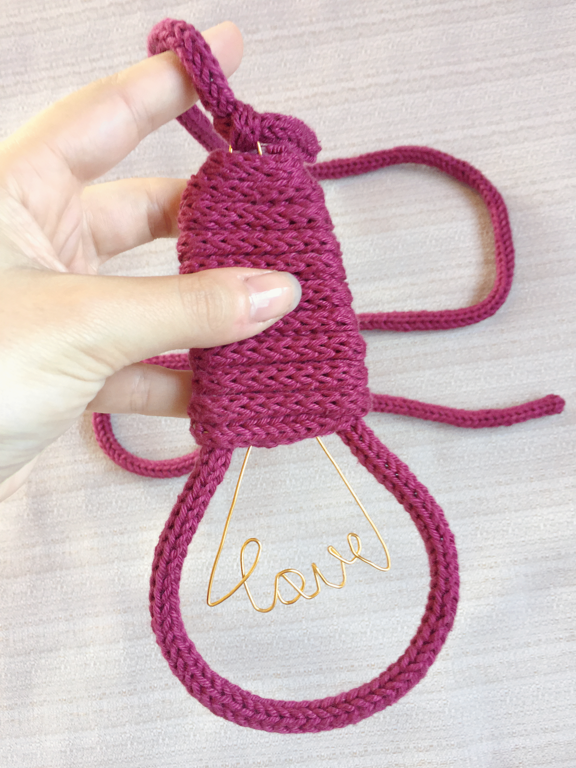 Lâmpada Decoratina em Tricotin - Imagem 2